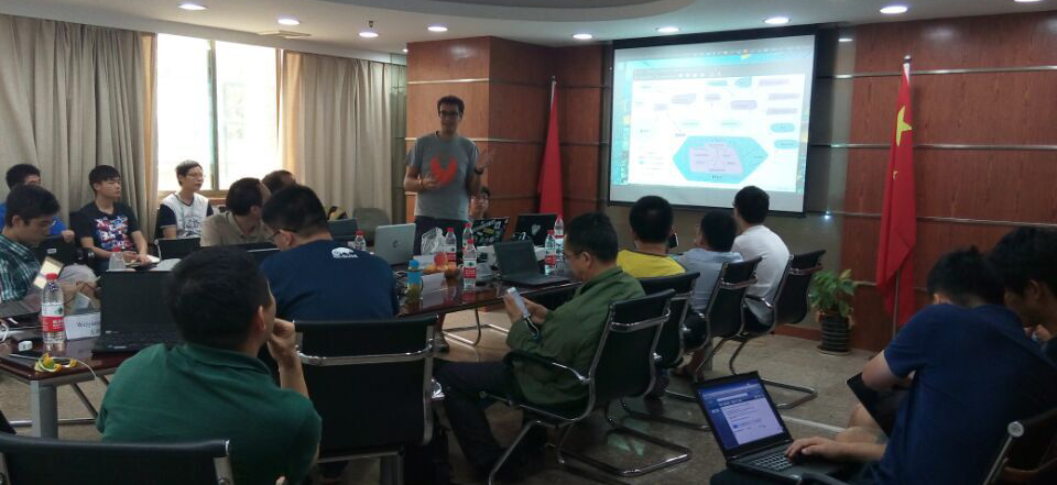 [簡訊] CCN 聯(lián)合實驗室 Ubuntu Kylin 技術(shù)研討會在長沙召開！