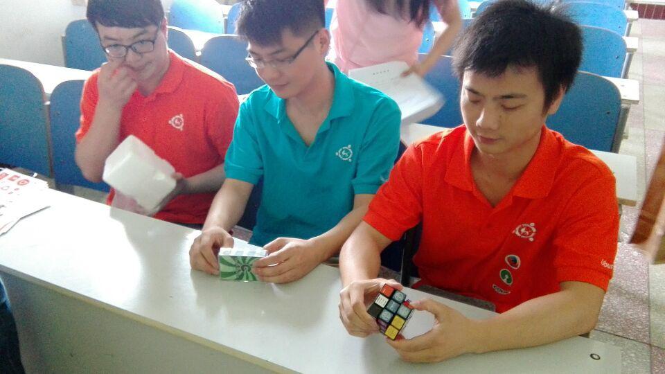 在素有“豫州之腹地，天下之最中”駐馬店市，優(yōu)麒麟15.04發(fā)布派對成功舉辦