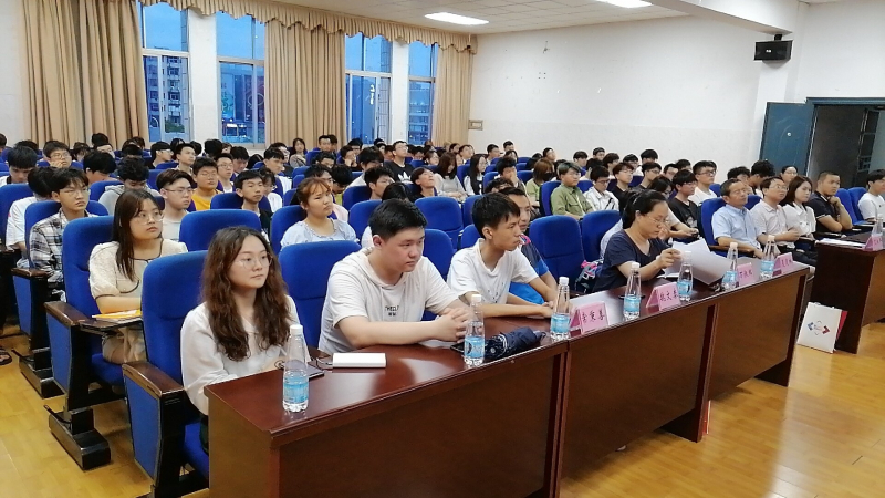 星星之火，可以燎原 - 優(yōu)麒麟 20.04 LTS Pro 發(fā)布派對(duì)南昌大學(xué)站順利舉行